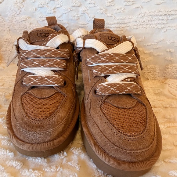 UGG Woman’s Sneakers - Picture 2 of 5